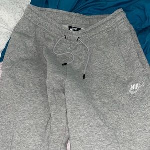 Woman’s Nike sweatpants